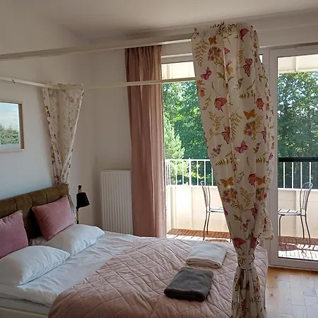 Boso Po Plazy M&k Sobieszewo - * Γκντανσκ